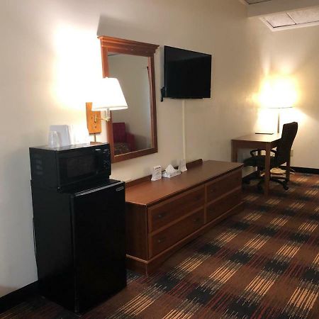 Red Carpet Inn Syracuse Airport North Syracuse Dış mekan fotoğraf