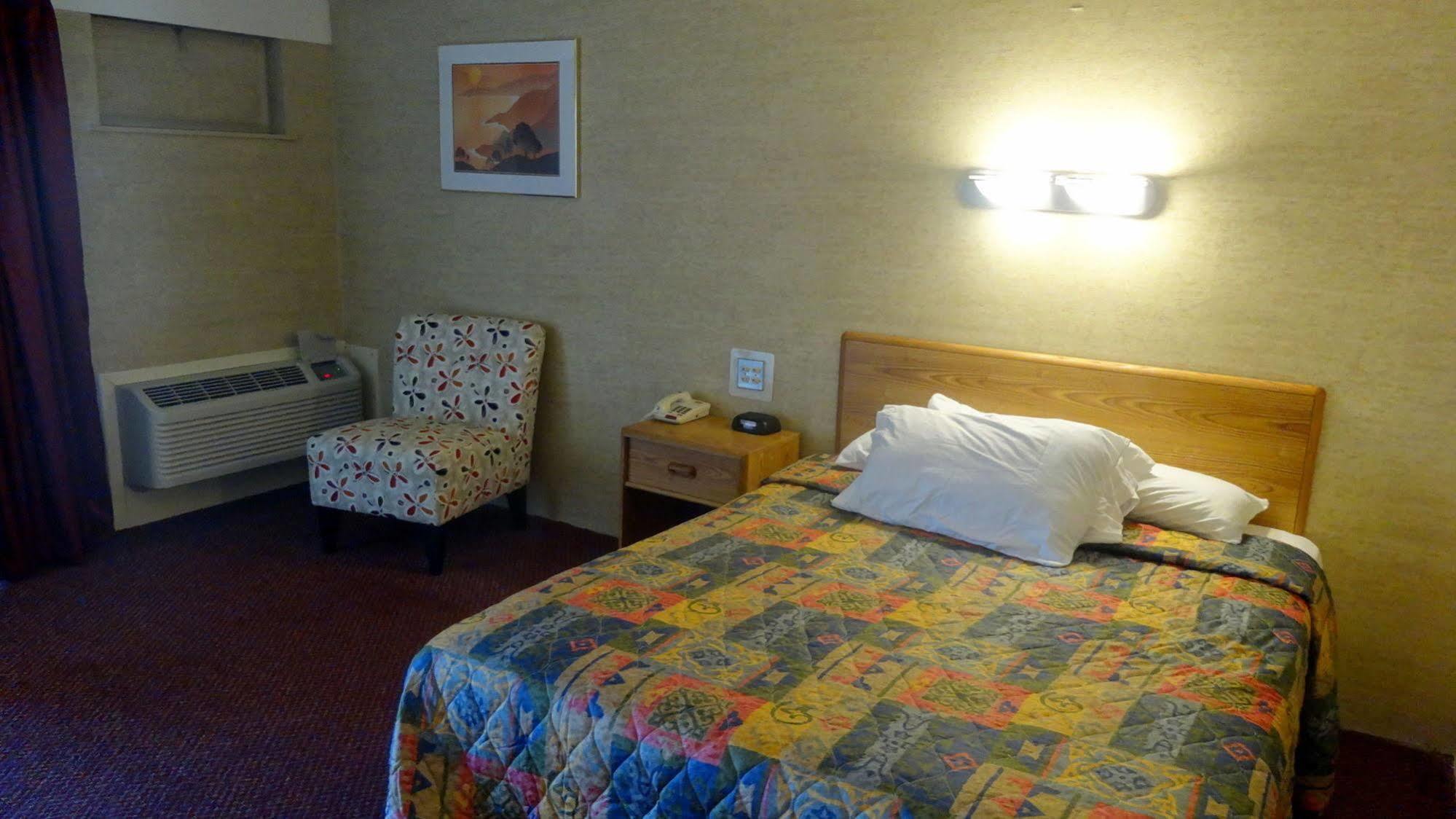 Red Carpet Inn Syracuse Airport North Syracuse Dış mekan fotoğraf