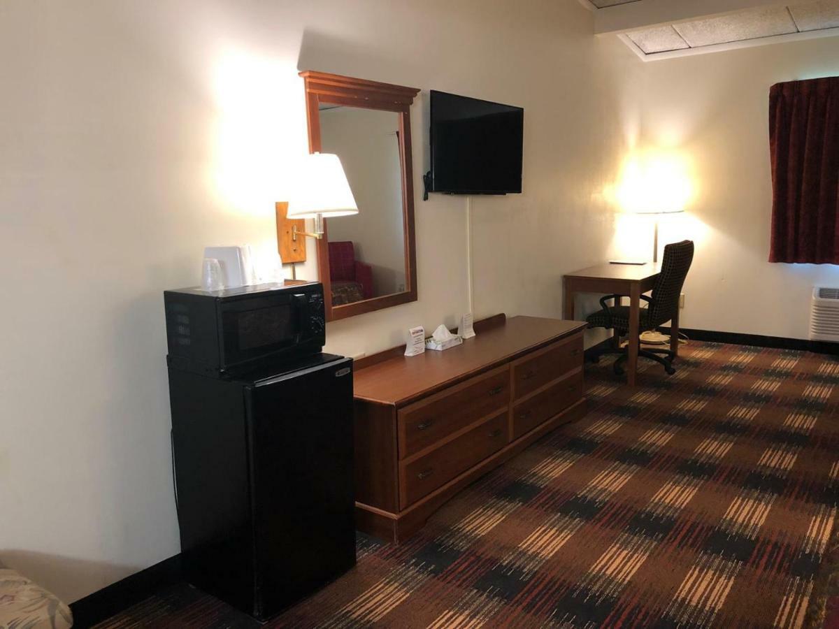 Red Carpet Inn Syracuse Airport North Syracuse Dış mekan fotoğraf