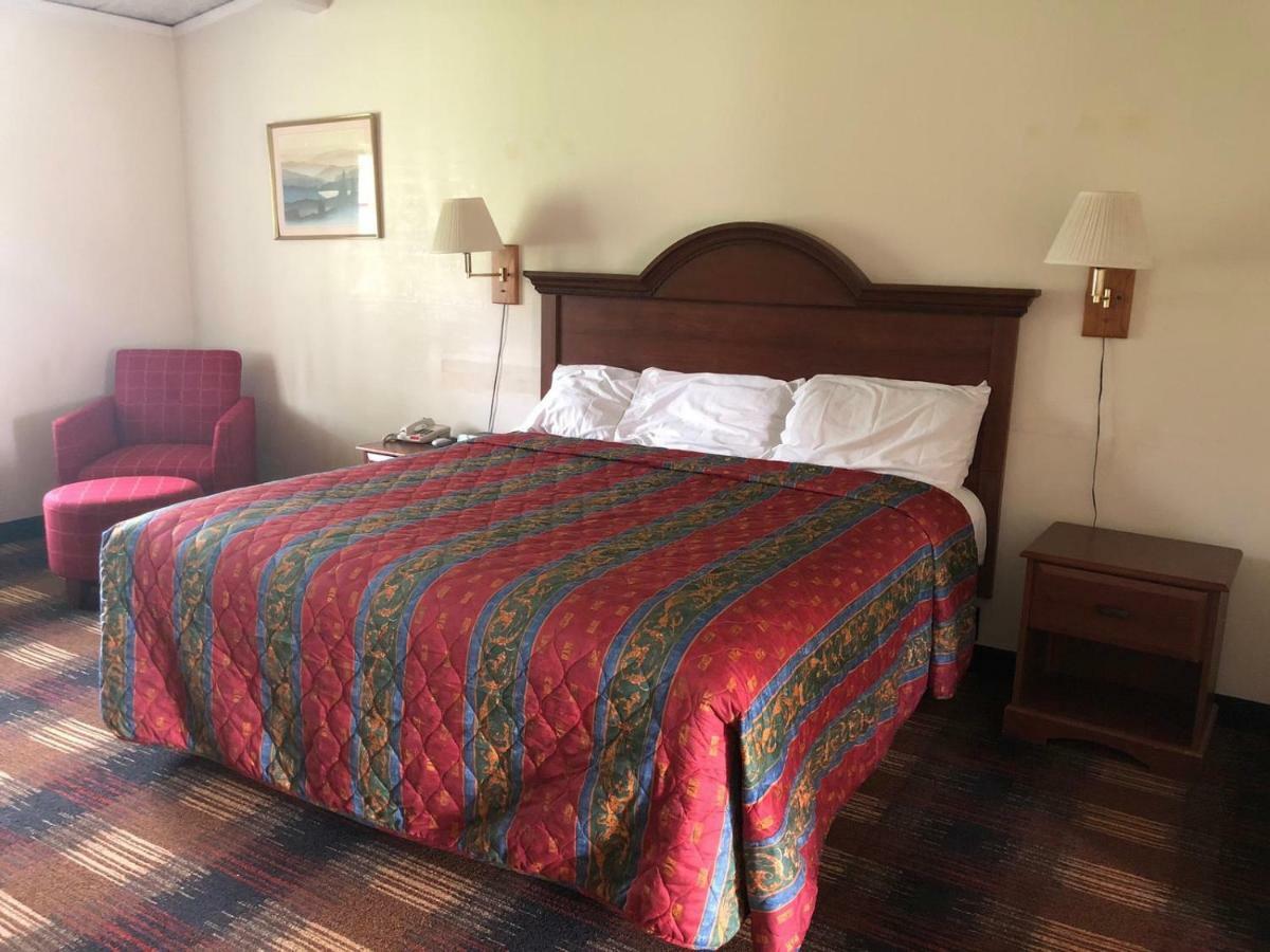 Red Carpet Inn Syracuse Airport North Syracuse Dış mekan fotoğraf